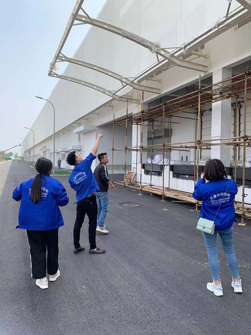 萬豪空間結構員工到益富樂PTFE網格織物膜結構項目學習交流