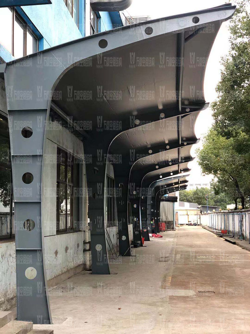 安裝膜結構車棚需要注意什么事項？膜結構車棚怎么安裝才能保證質量？