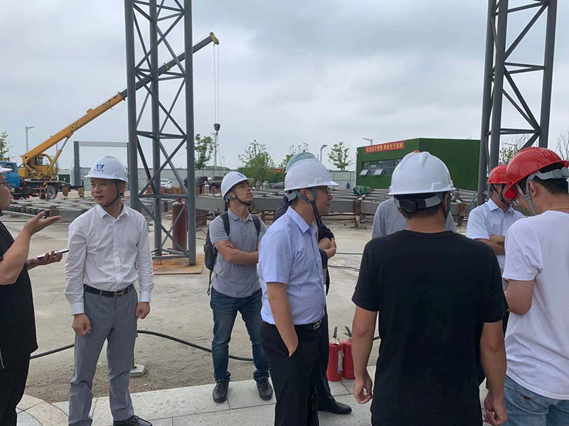 張家港高鐵站前大蝴蝶景觀膜結構工程進入第二階段二次結構拼裝與吊裝