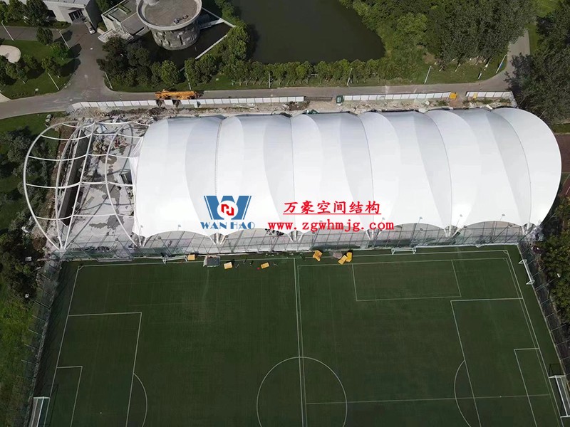寧波諾丁漢大學(xué)室外運動場地改擴(kuò)建項目膜結(jié)構(gòu)工程接近尾聲 寧波諾丁漢大學(xué)室外運動場地改擴(kuò)建項目膜結(jié)構(gòu)工程接近尾聲