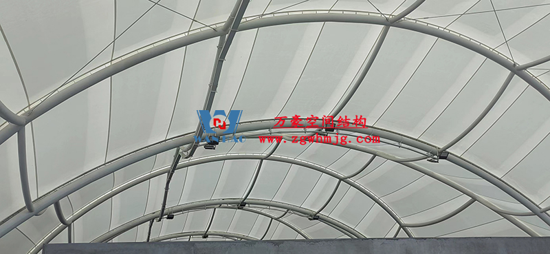寧波諾丁漢大學(xué)室外運動場地改擴(kuò)建項目膜結(jié)構(gòu)工程接近尾聲 寧波諾丁漢大學(xué)室外運動場地改擴(kuò)建項目膜結(jié)構(gòu)工程接近尾聲