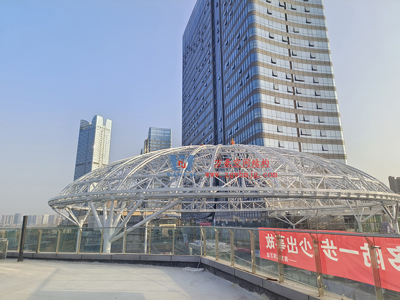 明宇廣場6號地塊商業（萬達廣場）改造項目鋼膜結構ETFE蓋頂天幕工程