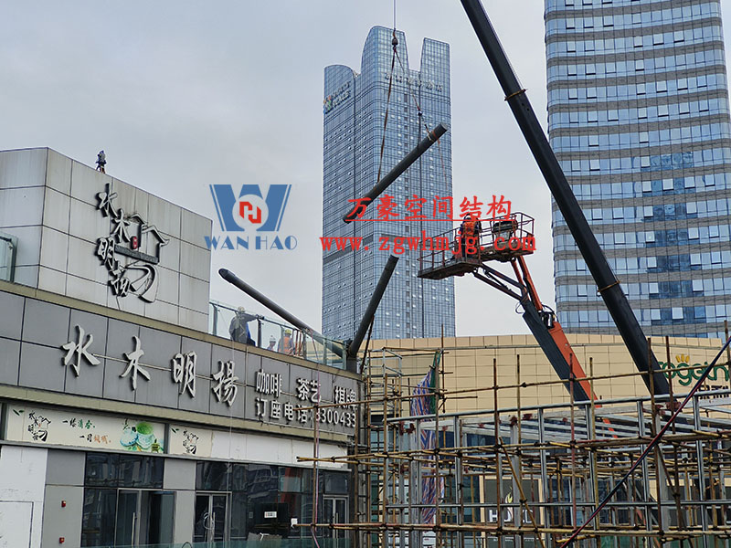 南充萬(wàn)達(dá)商業(yè)街區(qū)蓋頂天幕空間鋼結(jié)構(gòu)