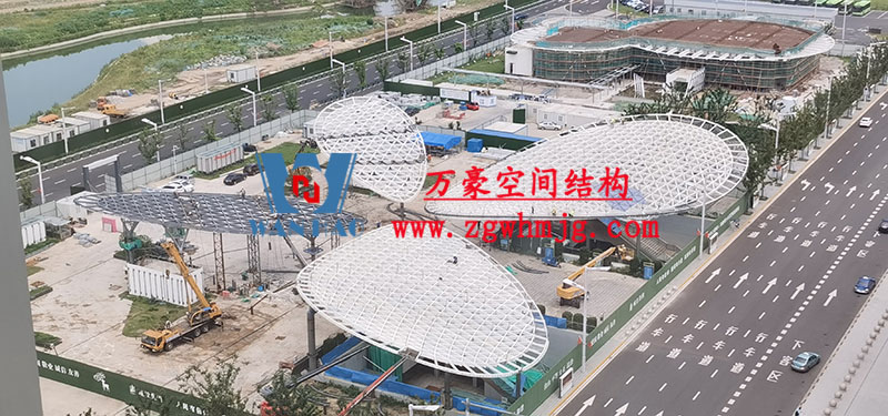 滬通鐵路張家港站前廣場蝴蝶造型空間鋼結構 滬通鐵路張家港站前廣場蝴蝶造型空間鋼結構