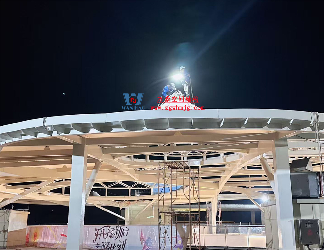 廣州從化鳳凰新天地商業(yè)街天幕項目：ETFE PTFE膜結(jié)構(gòu)打造城市靈動